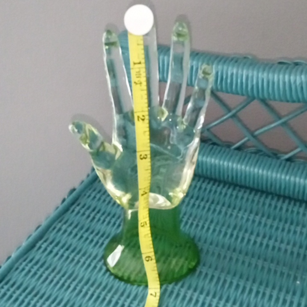Vintage Acrylic Hand Display - Picture 6 of 7